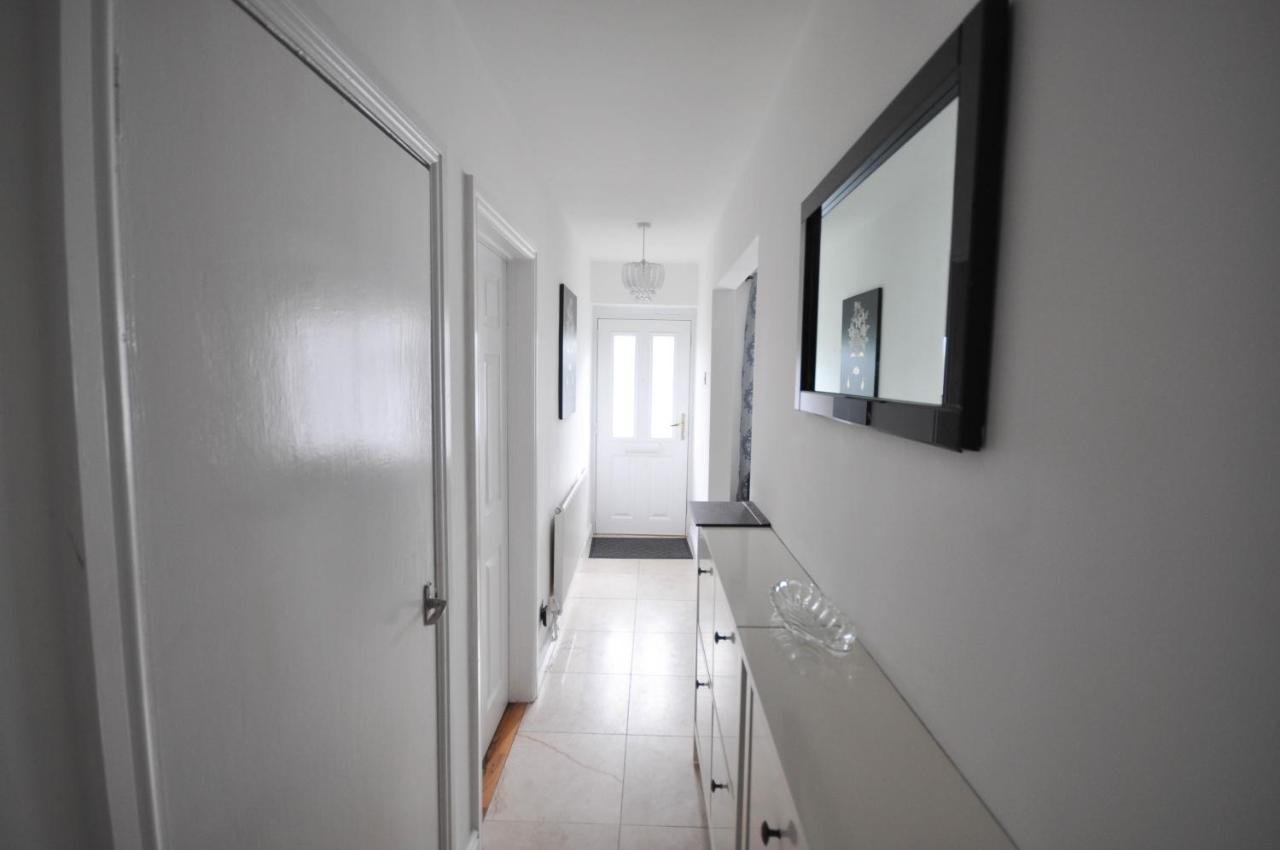 Modern 2 Bed Apartment Luton (Bedfordshire) Exterior foto