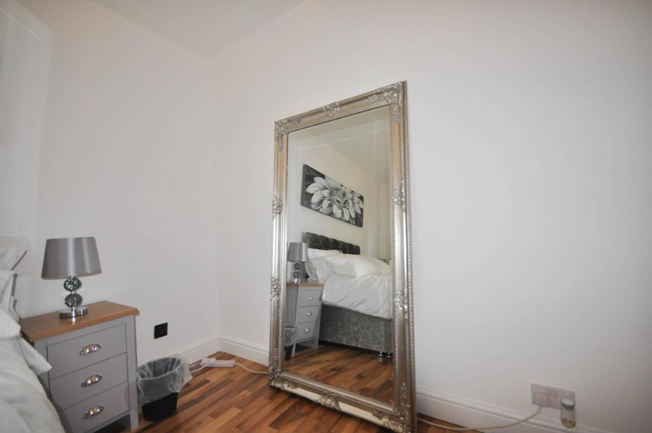 Modern 2 Bed Apartment Luton (Bedfordshire) Exterior foto