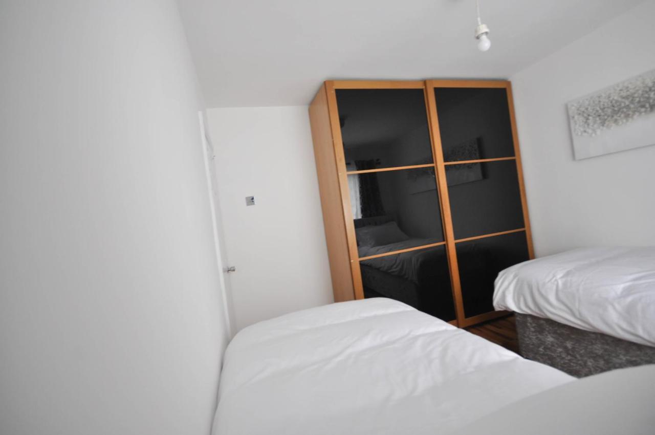 Modern 2 Bed Apartment Luton (Bedfordshire) Exterior foto